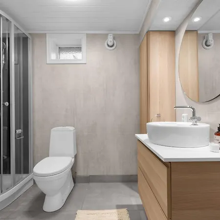 Two Bedroom Close To The *