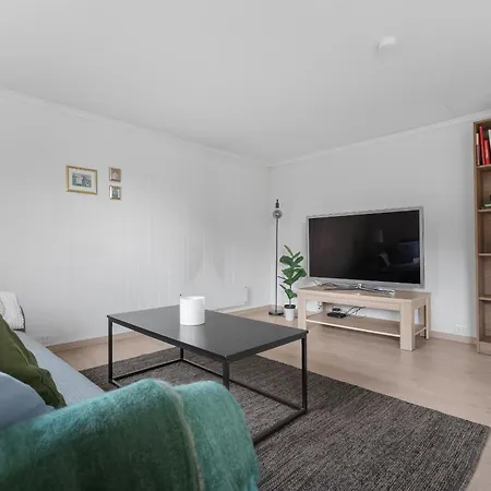 Two Bedroom Close To The トロムソ