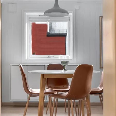 アパート Two Bedroom Close To The