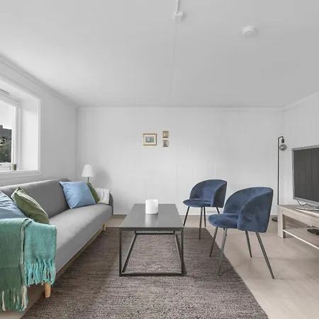 Two Bedroom Close To The